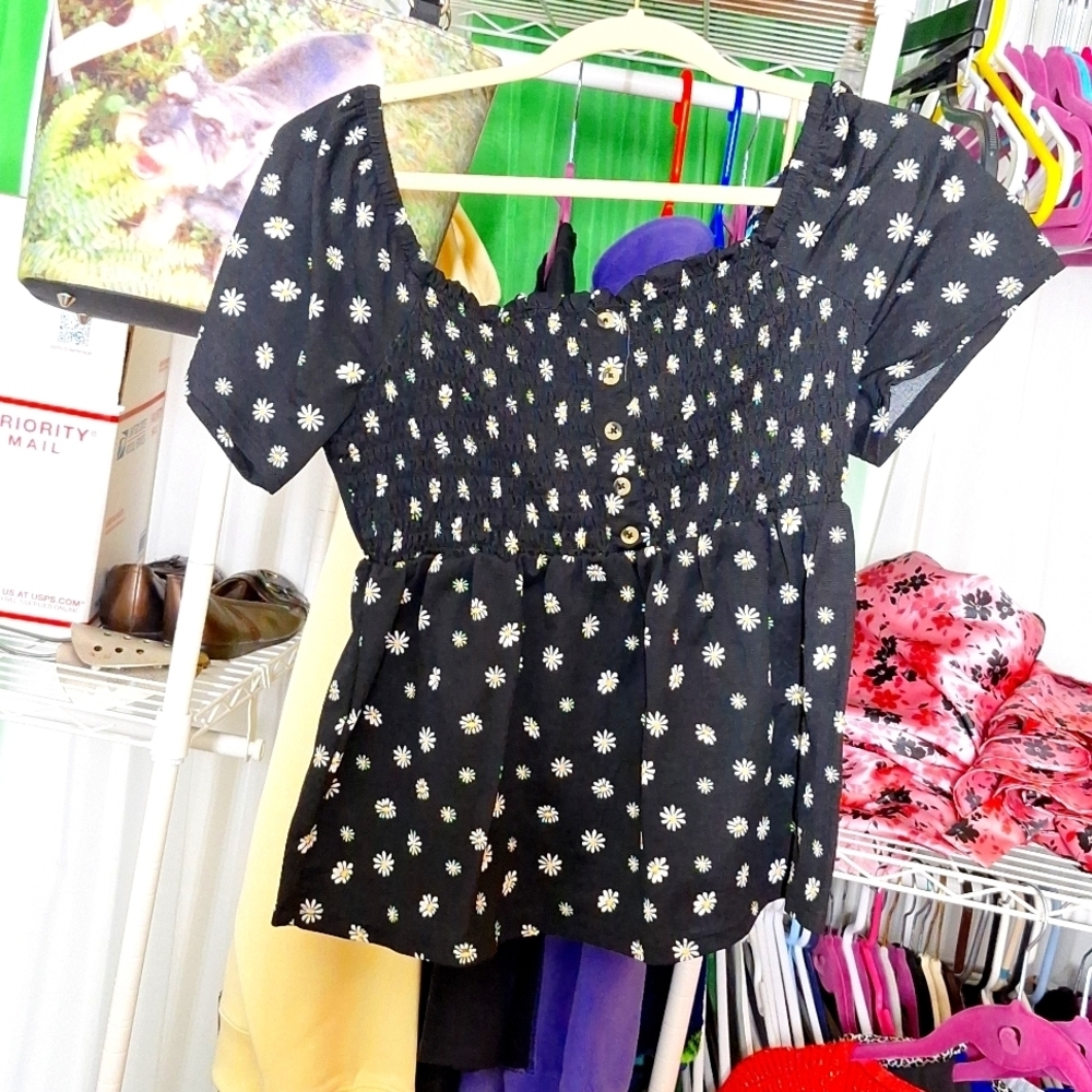NOBO SIZE LARGE BLACK AND WHITE CROP TOP